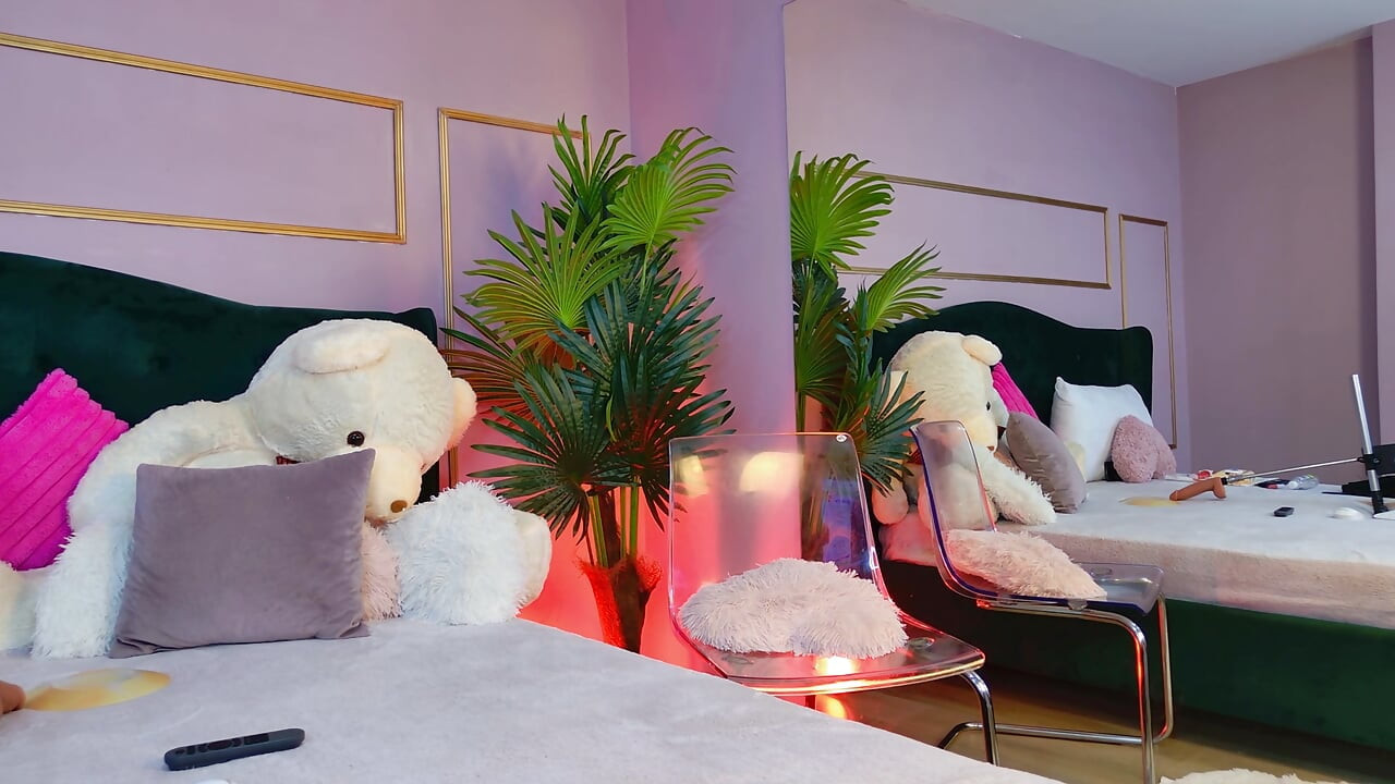 Blonde Hardcore MILF Fuck Her Pussy