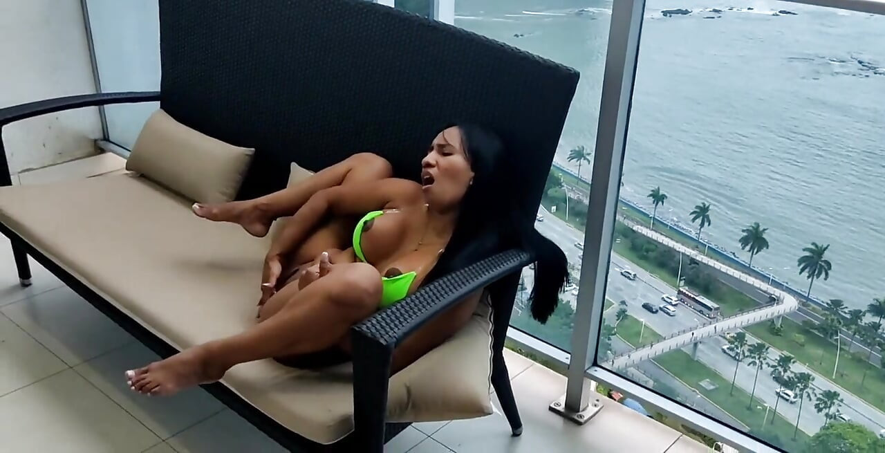 I masturbate in front of all my neighbors watching on the balcony. I love getting nasty!