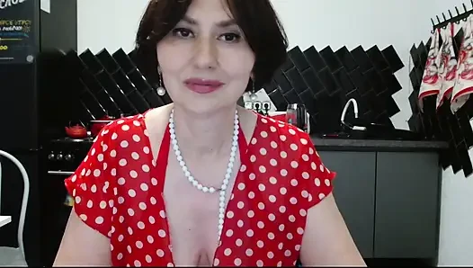 пока сунула игрушку между сисек все было классно