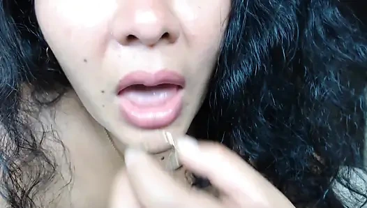 Er bat mich, ihn zu heiraten und er hat den verlobungsring mit einem abspritzen auf dem ehering verschlossen