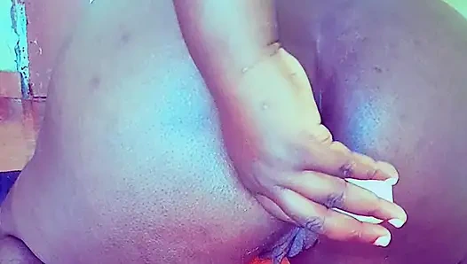 Nya-Bae опыт обучения с использованием дилдо на моей заднице