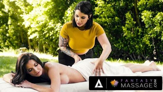 2 chicas tienen una experiencia de masaje profundo