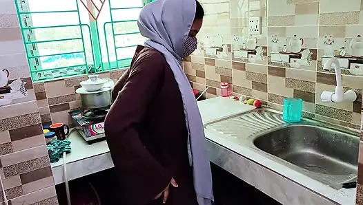 Indian hijabi stepmom fuck by stepson in the kitchen Desi xxx