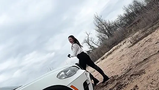 4 сигареты глубокого дыма и соблазнение слюной в видео от первого лица