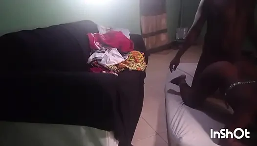 Sie bekommt ihre enge muschi gefickt