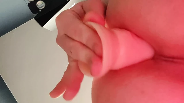 Jizzi wants your dick deep inside his ass please ( 22cm Dildo)