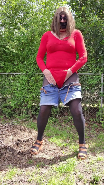 Cd outdoor tease. Feeling sexy. | Clip 1
