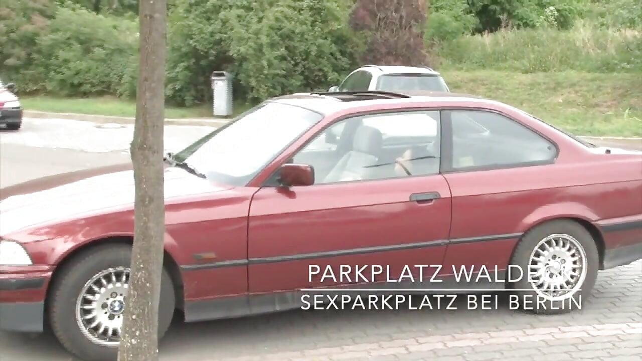Parking lot report Berlin: MILF meets to fuck