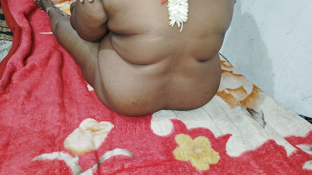 Bhaartiy aanti ki choot men jordaar chudaee bara kaala land