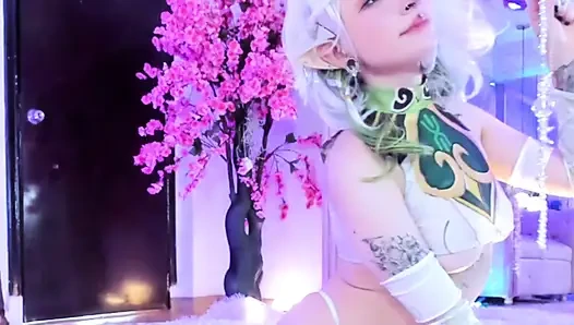 Petite nahida play whit gagtoy