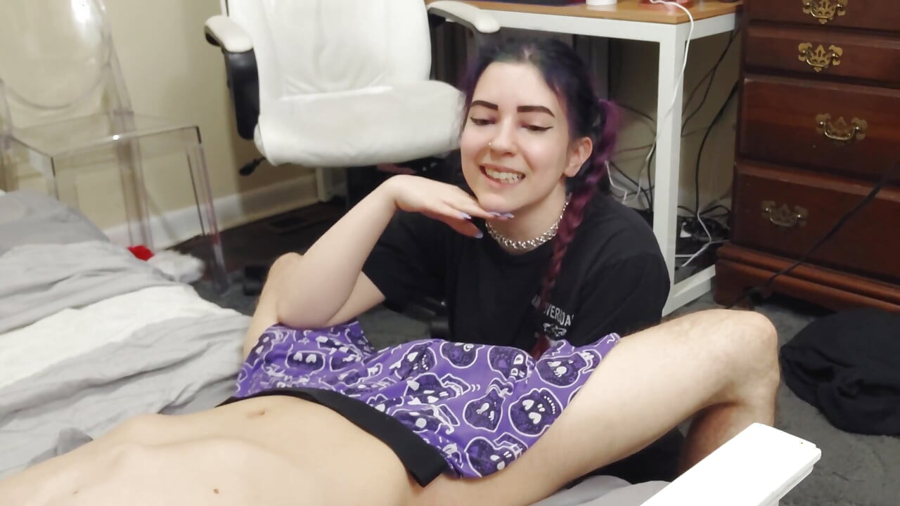 Your GF Cucks You