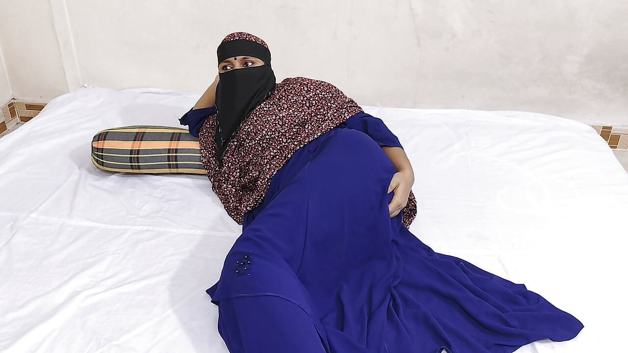 Hijabi Muslim Aunty indian deshi village aunty doggy style hardly  fucking video.