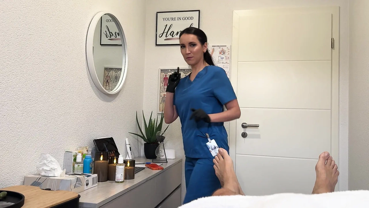 他在按摩时被抓到撸管