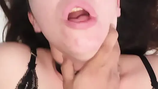 Sialan anal yang luar biasa, dengan air mani mengisi pantat