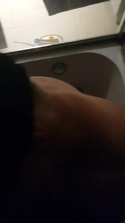 Pišaj na mene