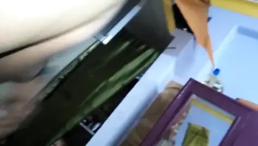 Aku ngebiarkan teman dominan tamil indiaku ngabisin memek berbuluku di ranjang kami! Deep Lick - Indianhotwifex