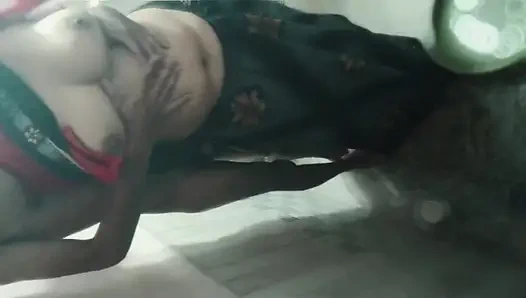 Hintli köylü güzel kız Saadi xxx seks, otel odası desi ilk kez büyük yarak domaltmalı seks xxx