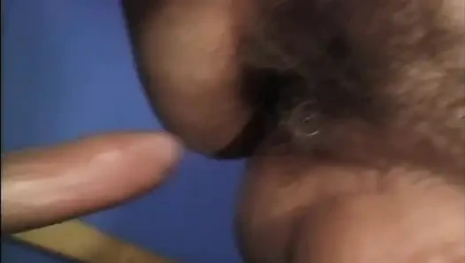 Memek berbulu cewek semok ini dientot habis-habisan sampai dicrot di mulut di belakang pub