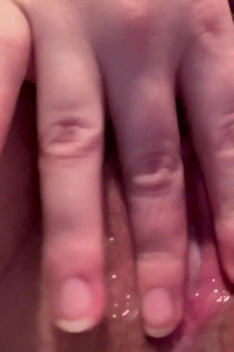Free Hairy Pussy Cums and Gets Creamy