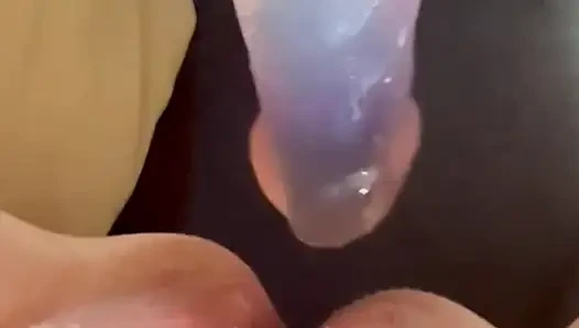 Aku lagi muasin diriku sendiri. Tante seksi asal denmark