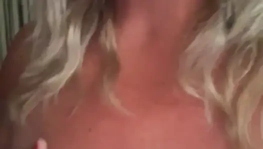 Seni düşünürken kendimi sikiyorum