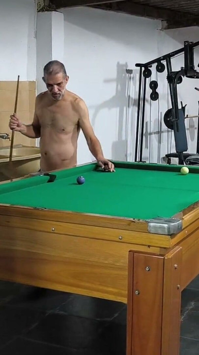 The Carmonas playing naked billiards with that +18 pinch | Clip 2
