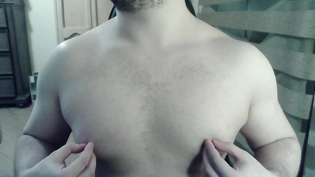 Live cam show flexing