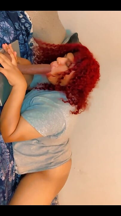 Смокче мій великий чорний ділдо повільно і неохайо