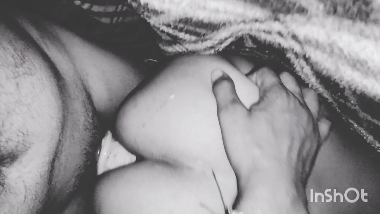 Pados ki bhabhi ki choda ghodi bana kar