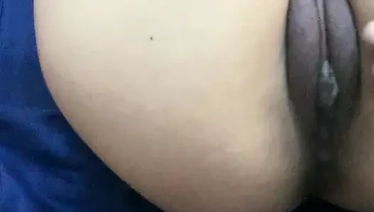 Üvey kız kardeş üniversiteden sonra döllenmesi için yalvarıyor