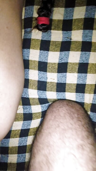 18 + Delhi devojka je jebana sa obe strane i stenje glasno - indijski desi step bhai seks video snimci pun hd hindi audio Xxx