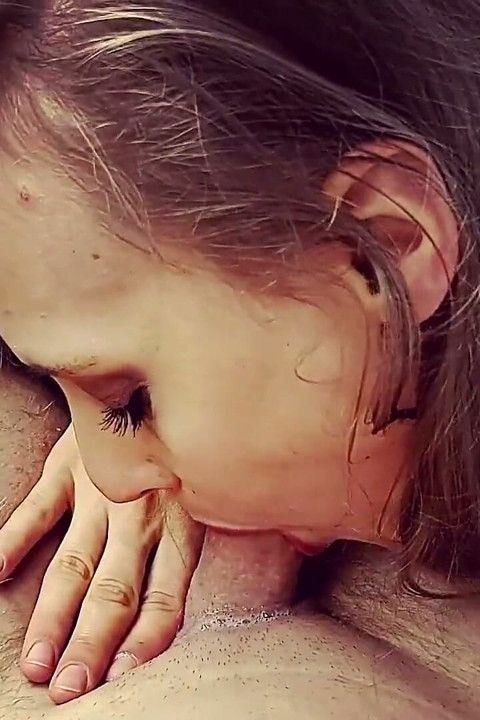 Sloppy blowjob in car with cum in mouth