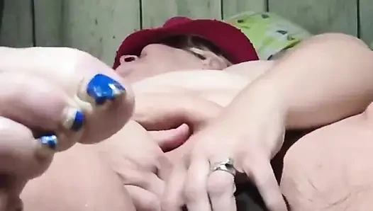 Kontol besar nggak dientot sama sekali 3 kali sampai muncrat dan dia masih memompa