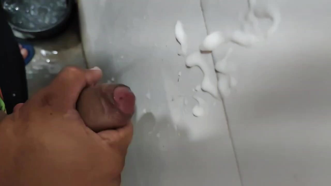 18 year old boy big lund masturbation cum in bathroom
