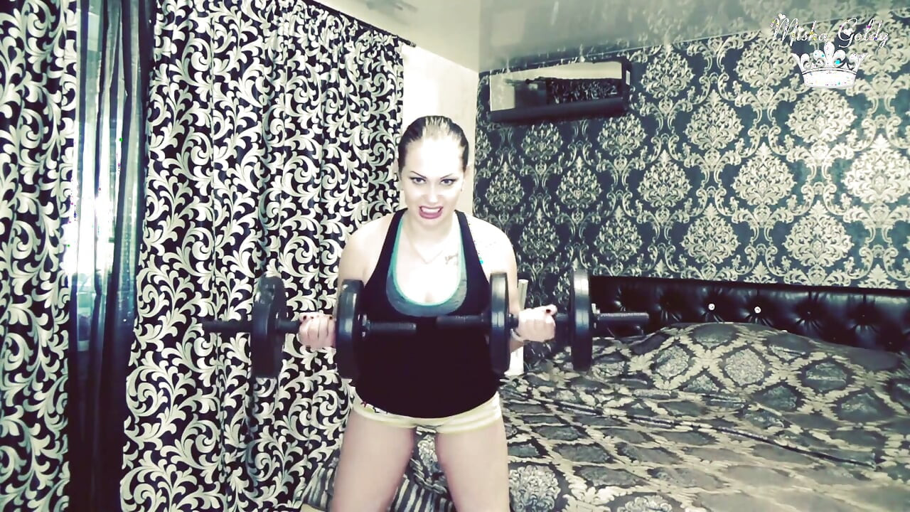 ¡105 pesas se repiten para el desafío del biceps!