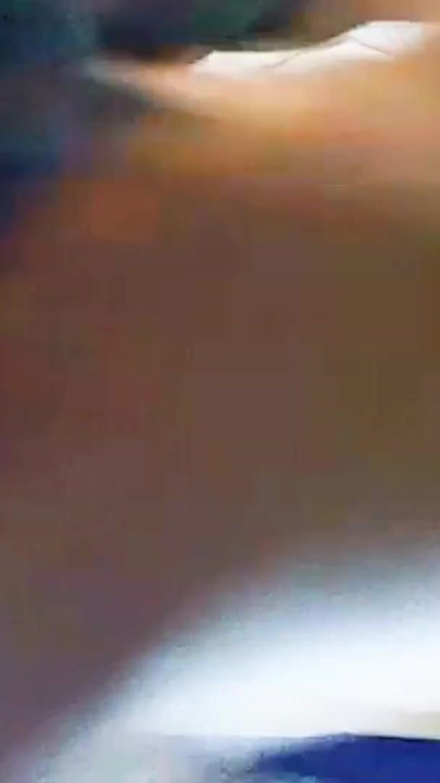 Pau de 7poletas se masturbando enquanto assiste buceta molhada e quente se masturbando! | Clipe 1