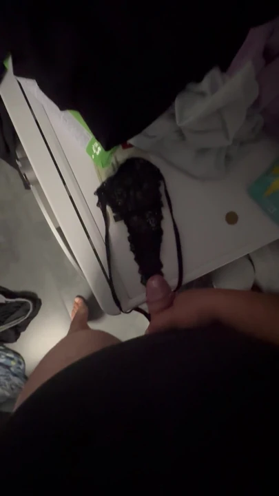 我放开我老婆的内裤