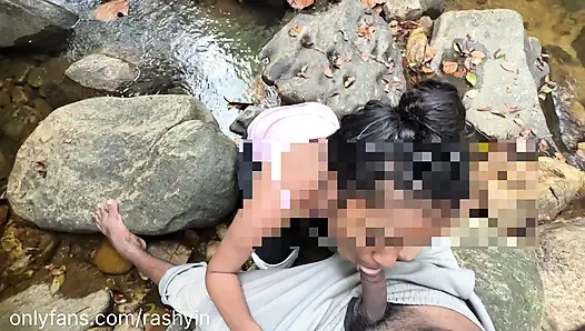 Indian village girl Outdoor fucking video,desi beautiful girl tight pussy and hot asian big cock guy