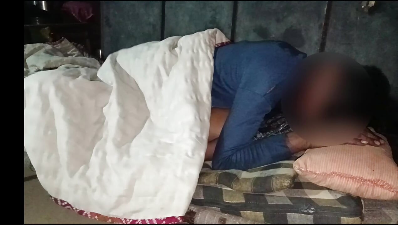 Today brother-in-law made me very happy after many days, I sucked and fucked 😋 after a long time, today brother-in-law made me very happy, Indane Desi Bhabhi Gaon Sex.
