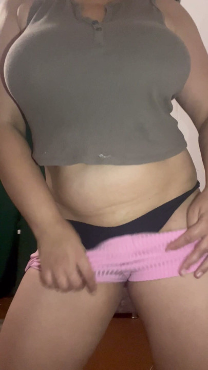 Cute 18-Year-Old Student Girl Records Homemade Solo Video