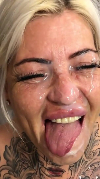 "Ev yapımı orta yaşlı seksi kadın sakso, yüz sikişi ve yüze boşalma" dan güçlü an