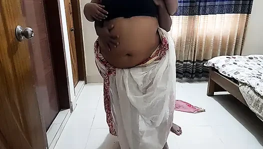 Tante tamil 55 tahun dientot habis-habisan saat lagi menyapu rumah