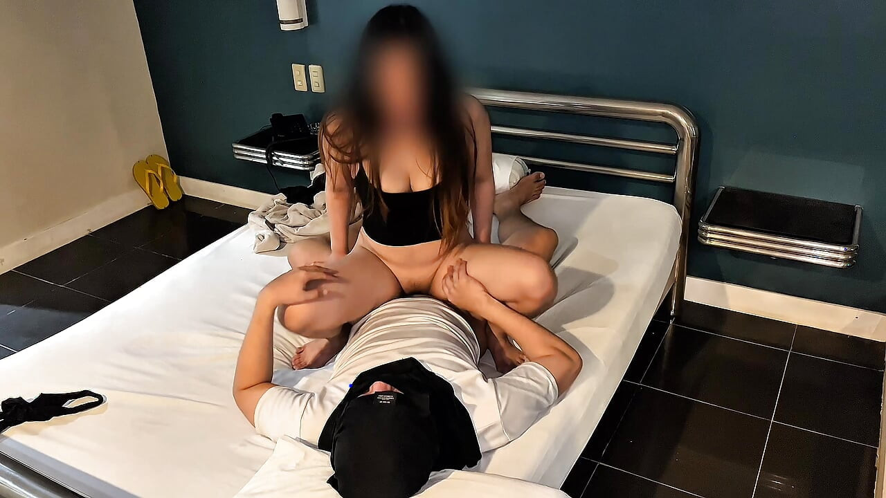 Asiática sexy filipina primera vez en el encuentro con fans