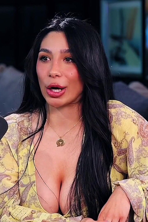 Sesi stripchat spotlight bareng hope heaven & love lillyy