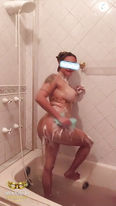 האמבטיה הייתה מענגת, ומאוד נהניתי. רק תארו לעצמכם מה בא אחר כך...
