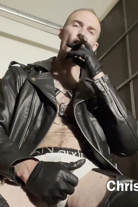 เก็บไว้ในกล่องในโรงรถของฉัน เหมือนของเล่นเย็ด