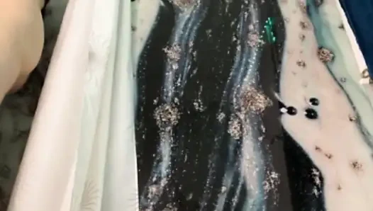 Orgasme muncrat di kamar mandi