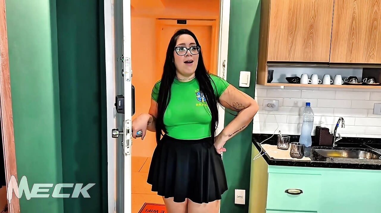 PT.1 She left and when I come back she caught me in the act with her friends, cry out without fights come enjoy it too and do a lot of whore....