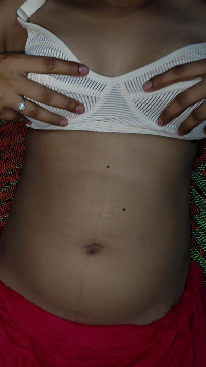 Solo girl showing her boobs | Clip 1