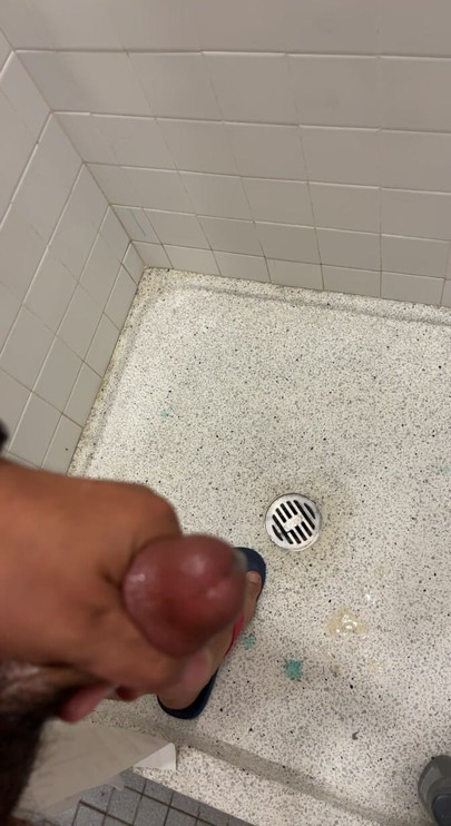 Masturbare solo cu o încărcătură de spermă gata. Ascultă, dă-mi cuvântul.